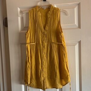 🆕 Forever 21 Mustard Sleeveless Button-Down Blouse
